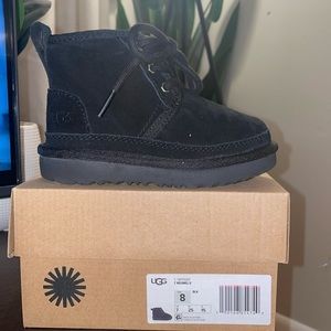 UGG NEUMEL II SIZE 8 (Toddler/Little Kids)